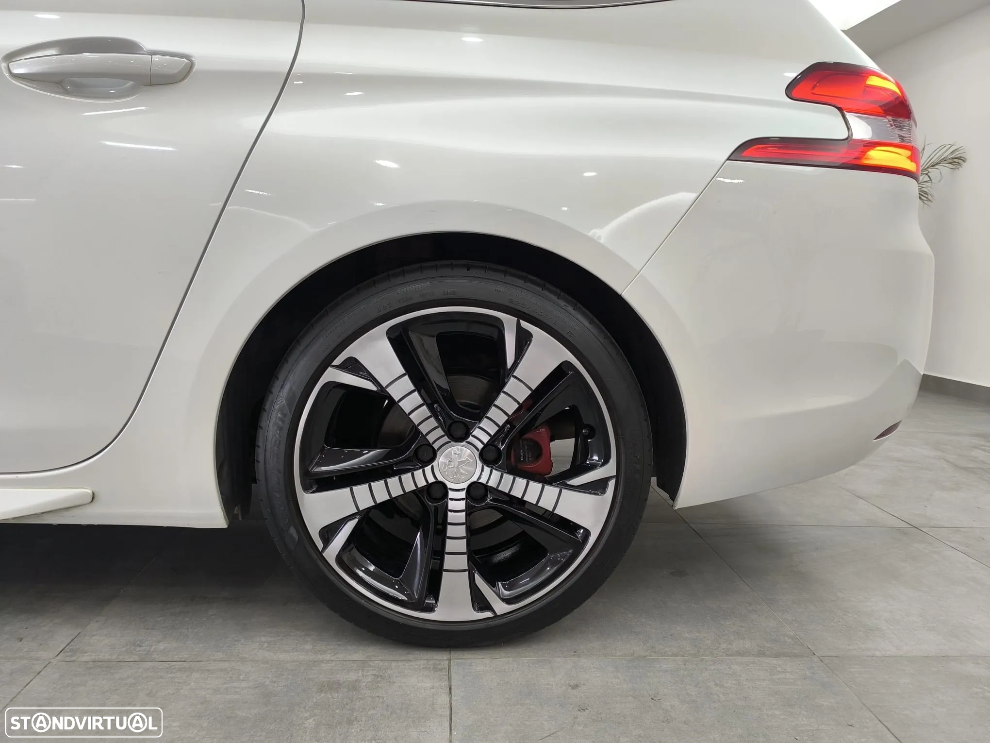 Peugeot 308 SW 2.0 BlueHDi GT Line - 17