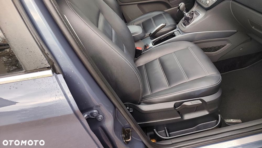 Ford Kuga 2.0 TDCi Titanium FWD - 18