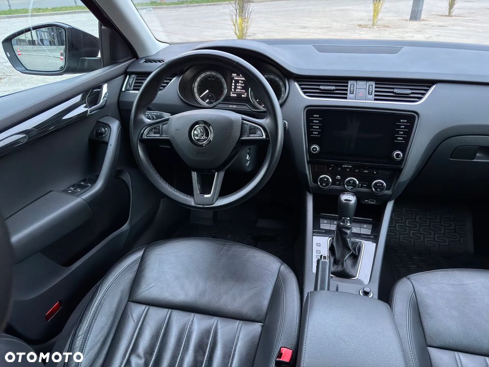 Skoda Octavia 2.0 TDI 4x4 Style DSG - 24