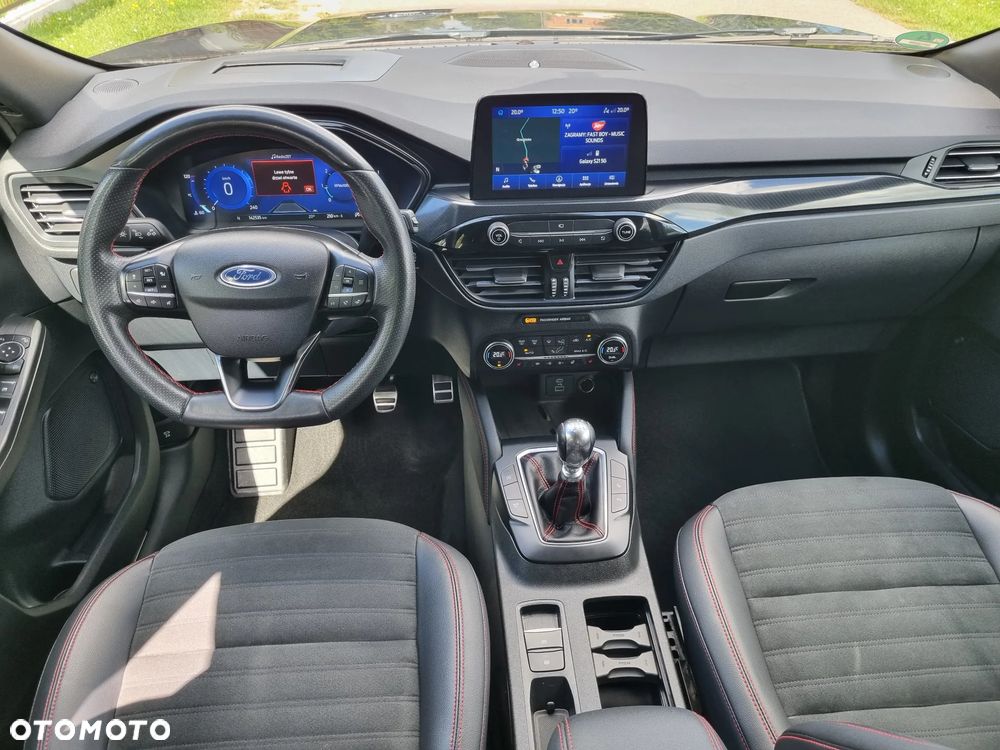 Ford Kuga 2.0 TDCi 2x4 ST-Line - 30