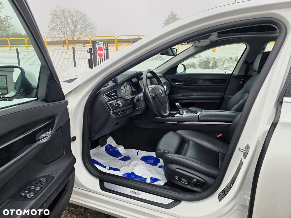BMW Seria 7 740d xDrive - 8