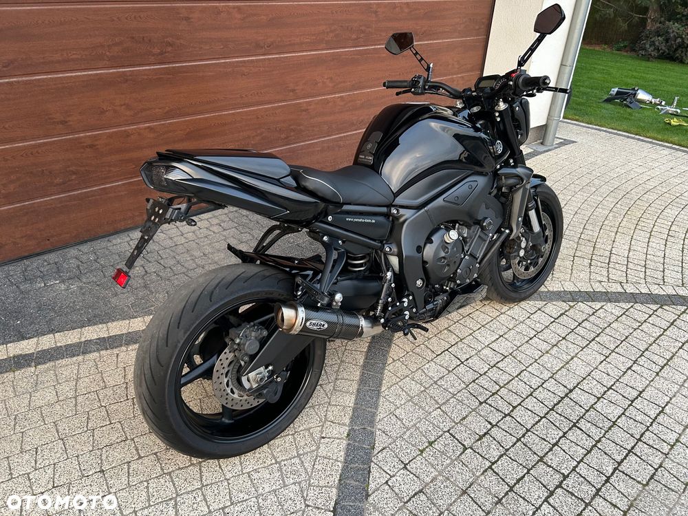 Yamaha FZ - 8