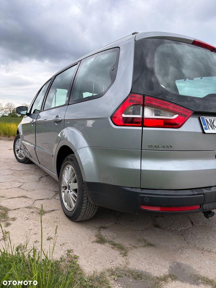 Ford Galaxy - 13