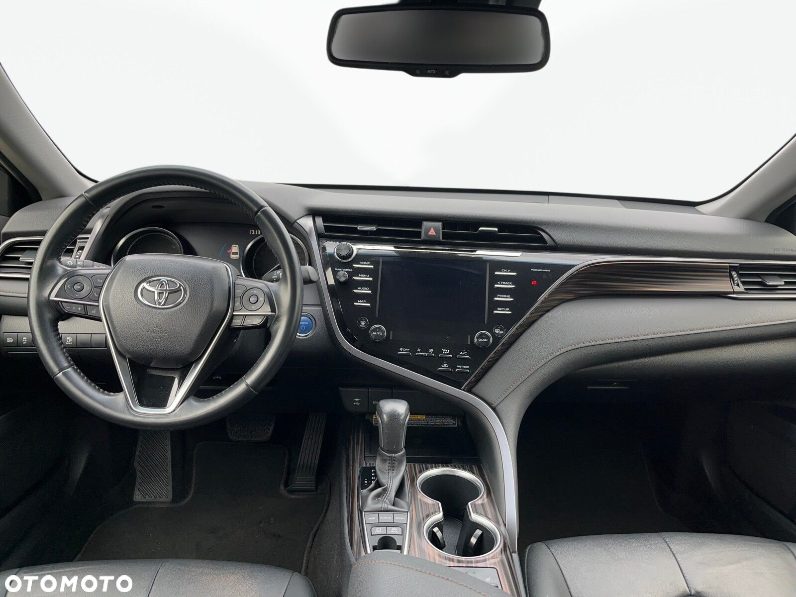 Toyota Camry - 16