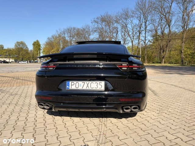 Porsche Panamera GTS - 12