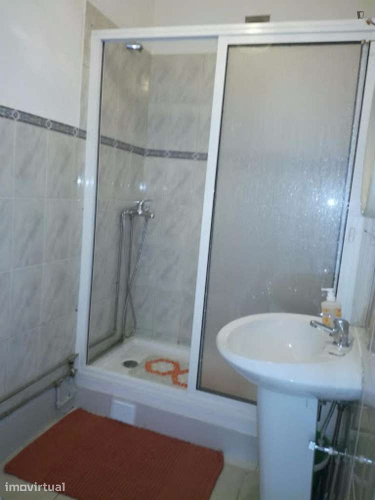 Quarto - localizado em Arroios Lisbon - Grande imagem: 2/33