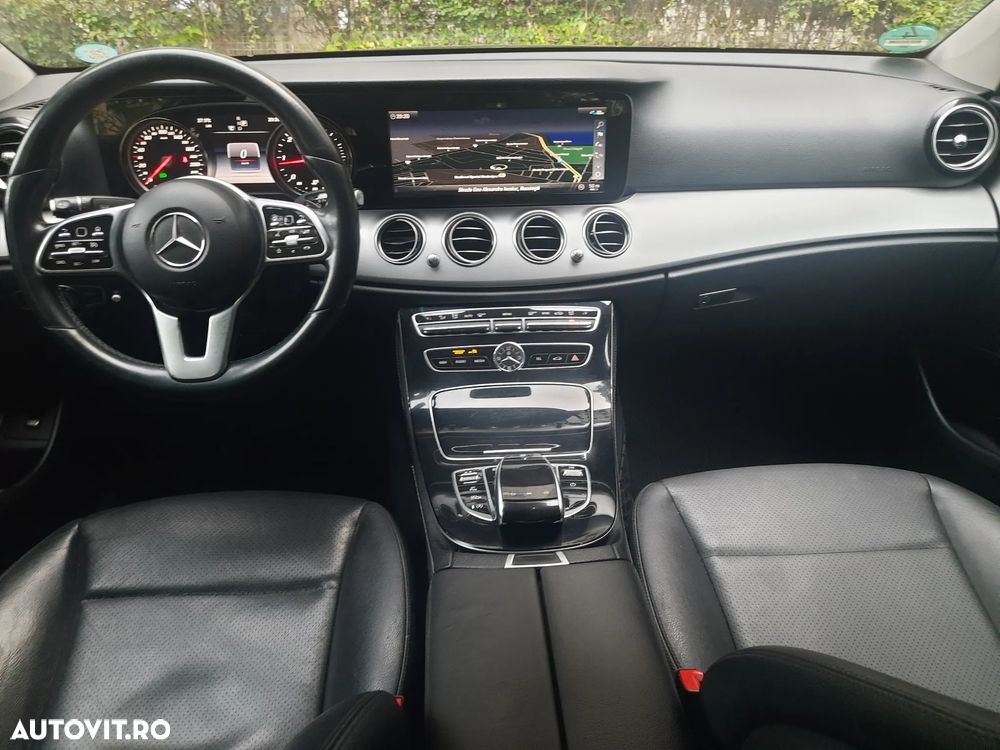 Mercedes-Benz E - 11