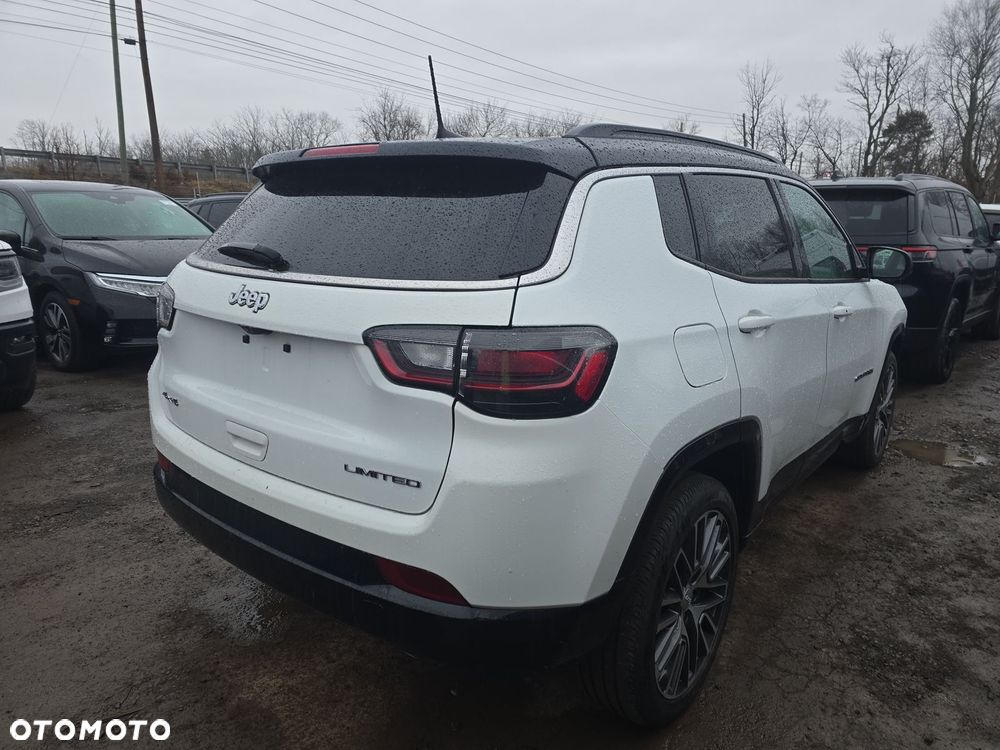 Jeep Compass - 4