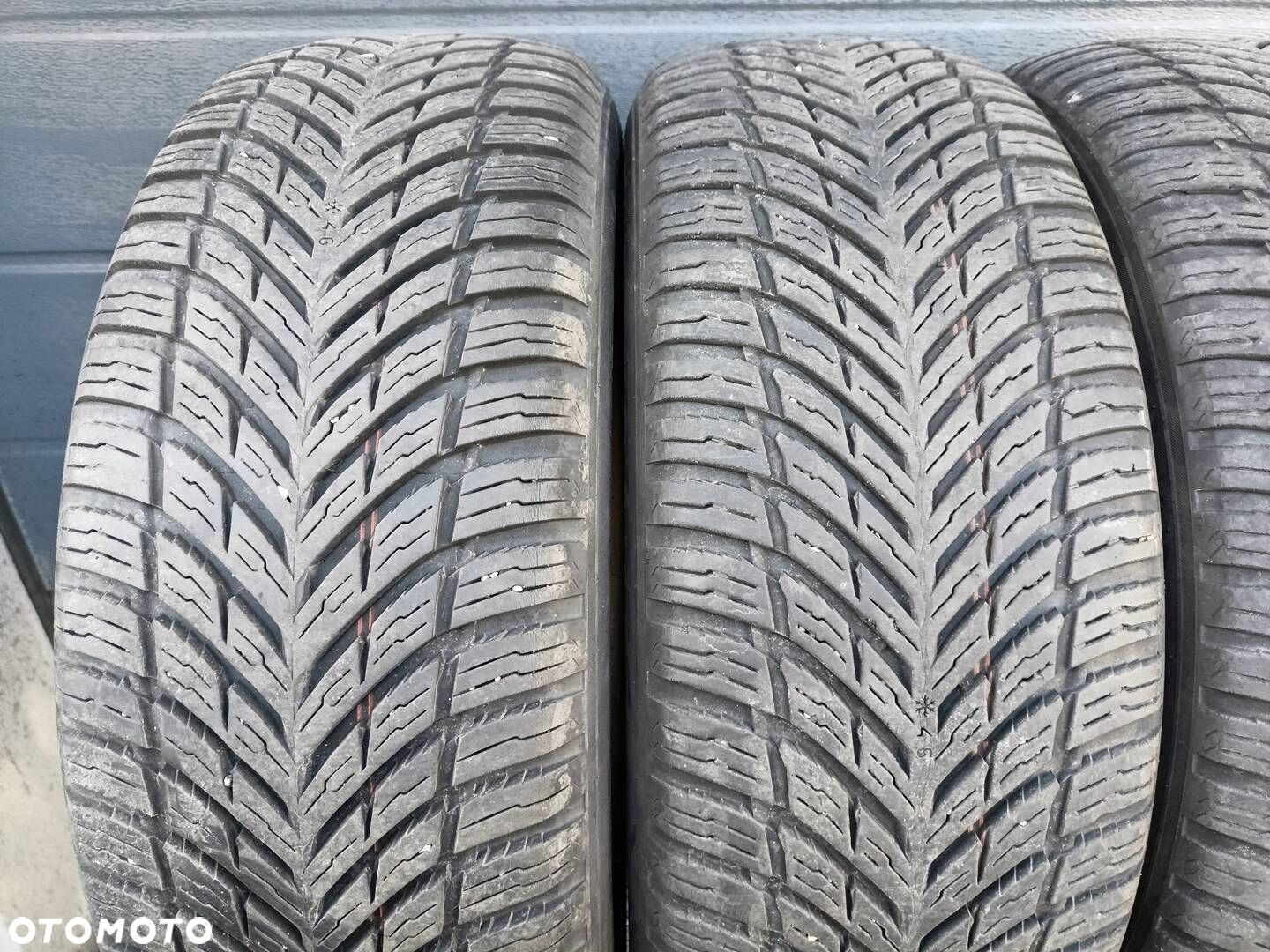215/60R17 Nokian SeasonProof SUV komplet opon całoroczne 7,6mm - 2