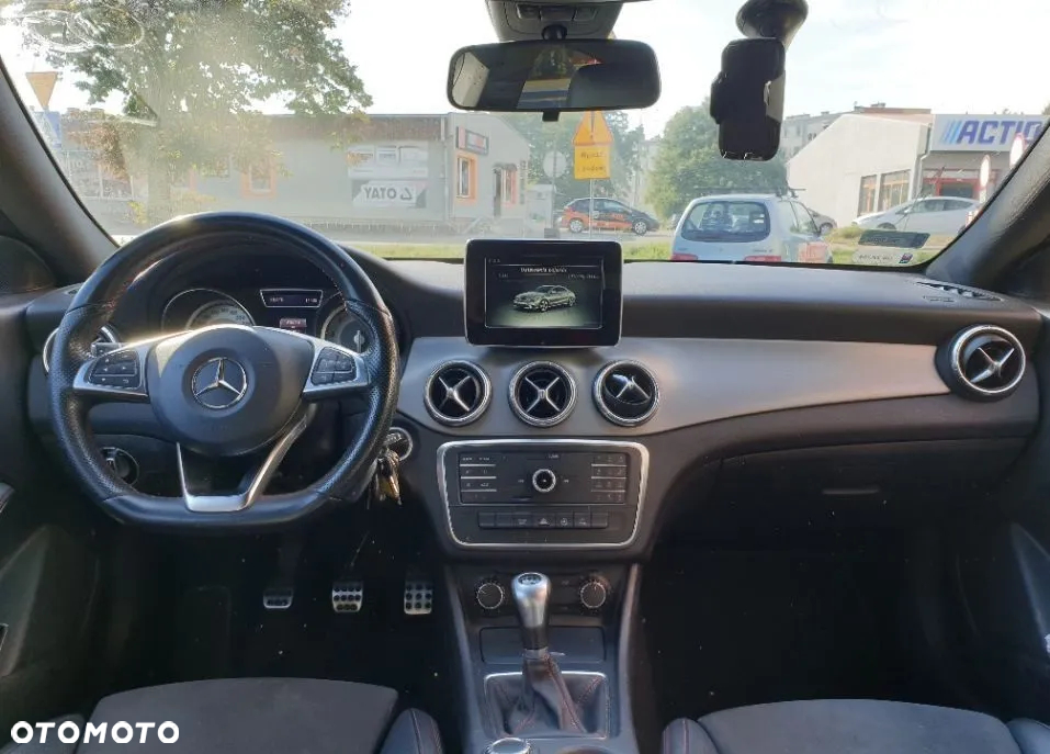 Mercedes-Benz CLA 180 BlueEffICIENCY Edition - 3