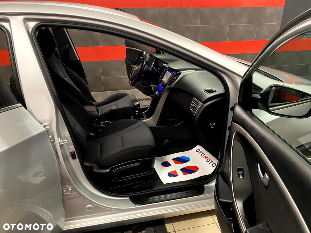 Hyundai i30 1.6 GDI Classic - 19