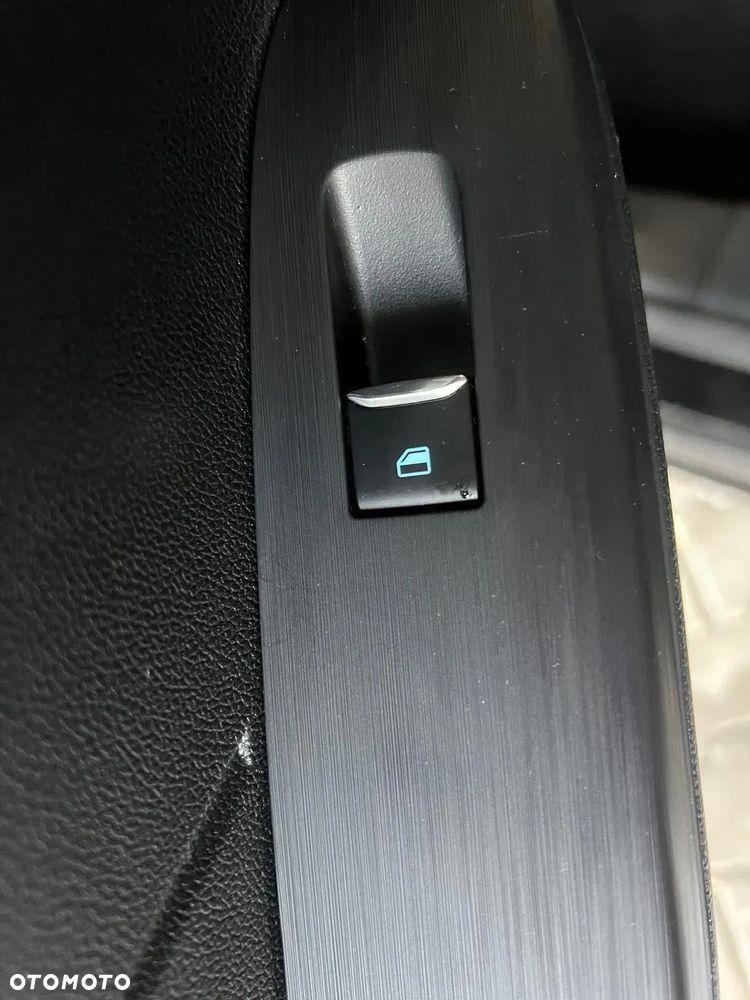 Ford Kuga 1.5 EcoBoost COOL&CONNECT - 34