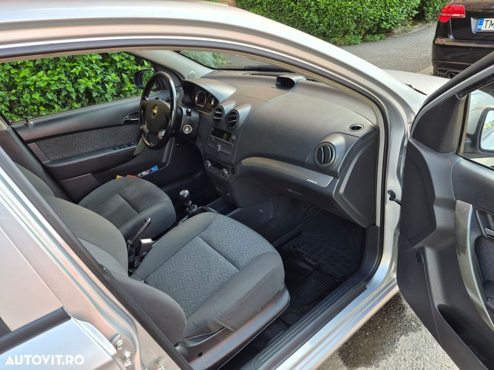 Chevrolet Aveo - 10