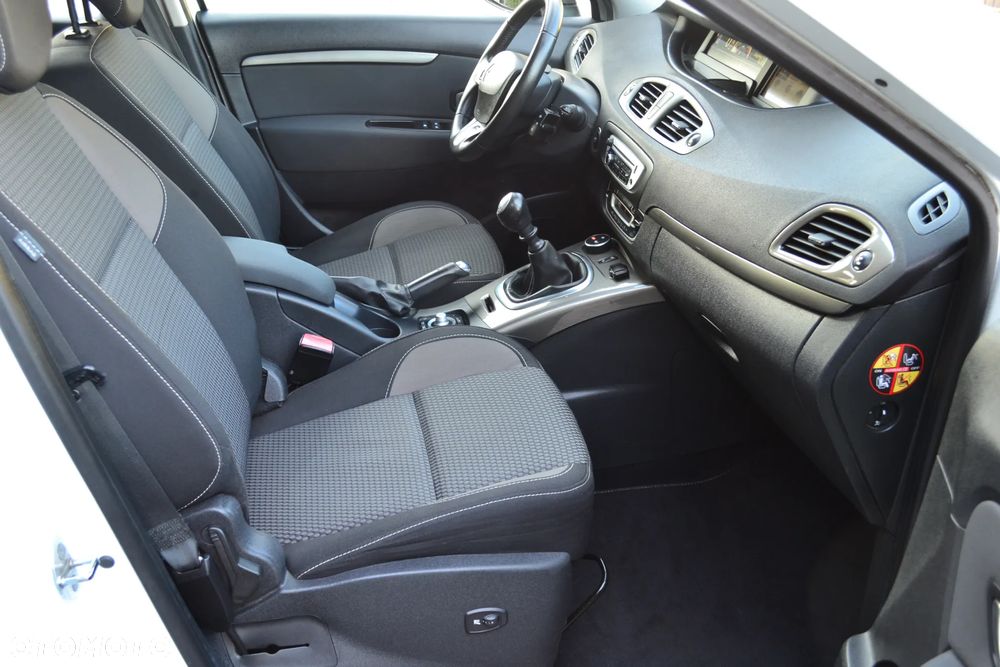 Renault Scenic Energy TCe 115 S&S Xmod Bose Edition - 20