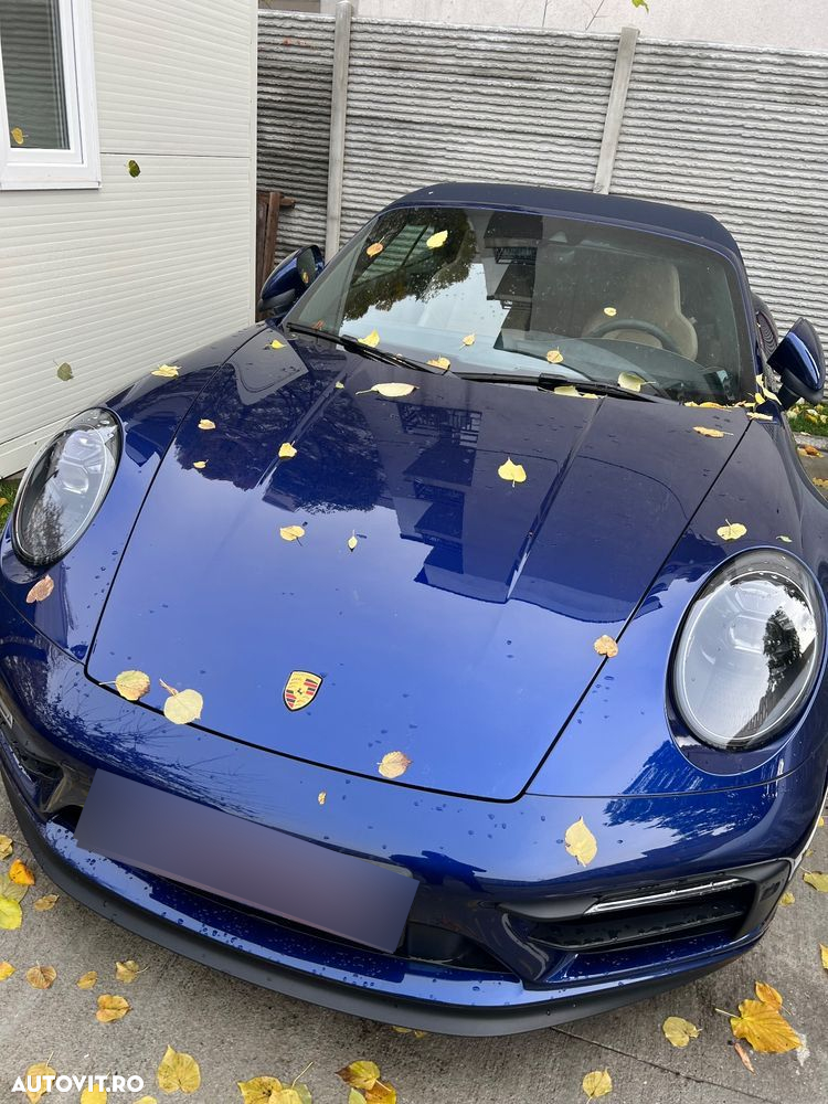 Porsche 911 Carrera 4 GTS PDK - 7