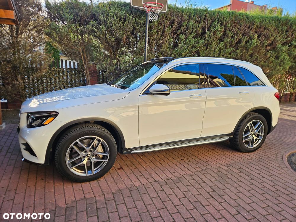 Mercedes-Benz GLC 300 4Matic 9G-TRONIC AMG Line - 10
