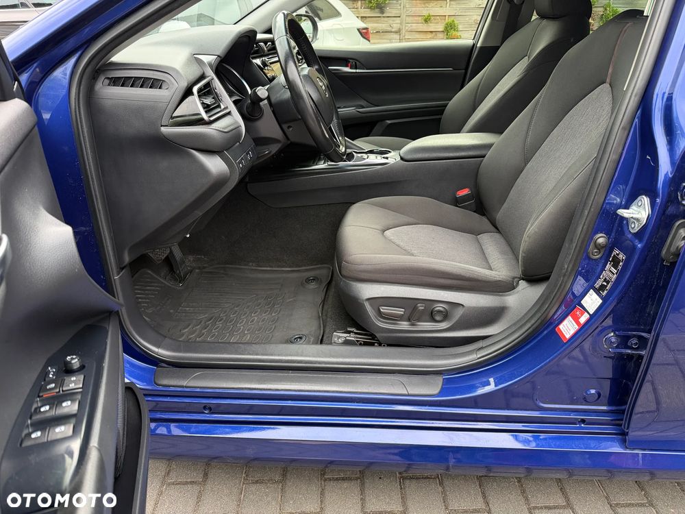 Toyota Camry 2.5 Hybrid Comfort CVT - 14