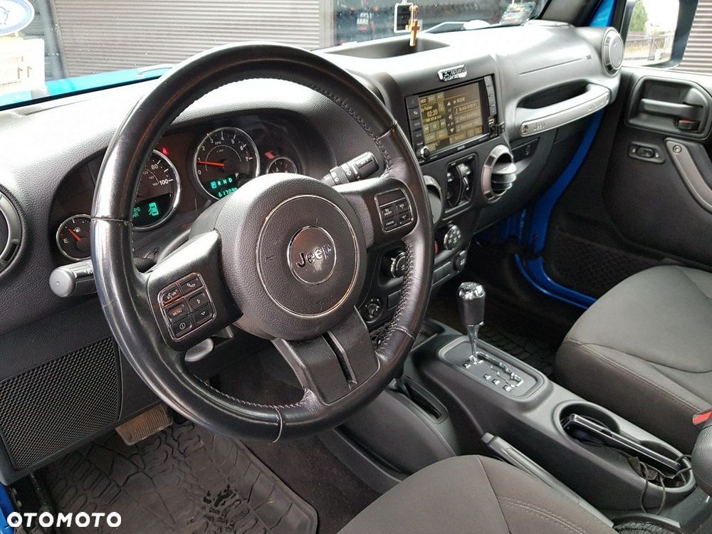 Jeep Wrangler - 5