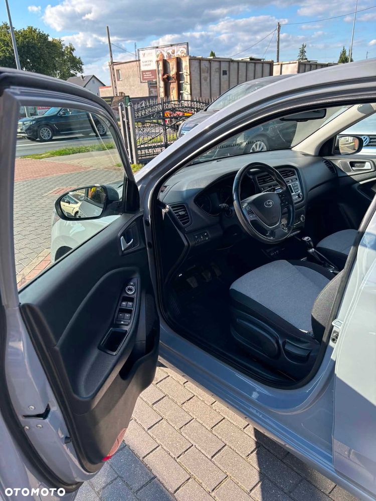 Hyundai i20 - 3