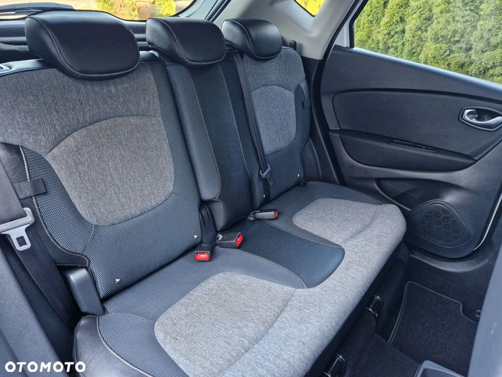 Renault Captur - 32