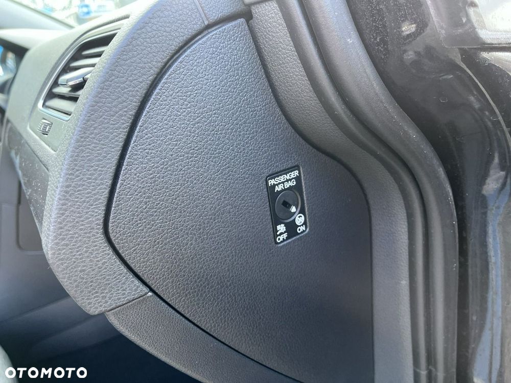 Volkswagen Golf - 23