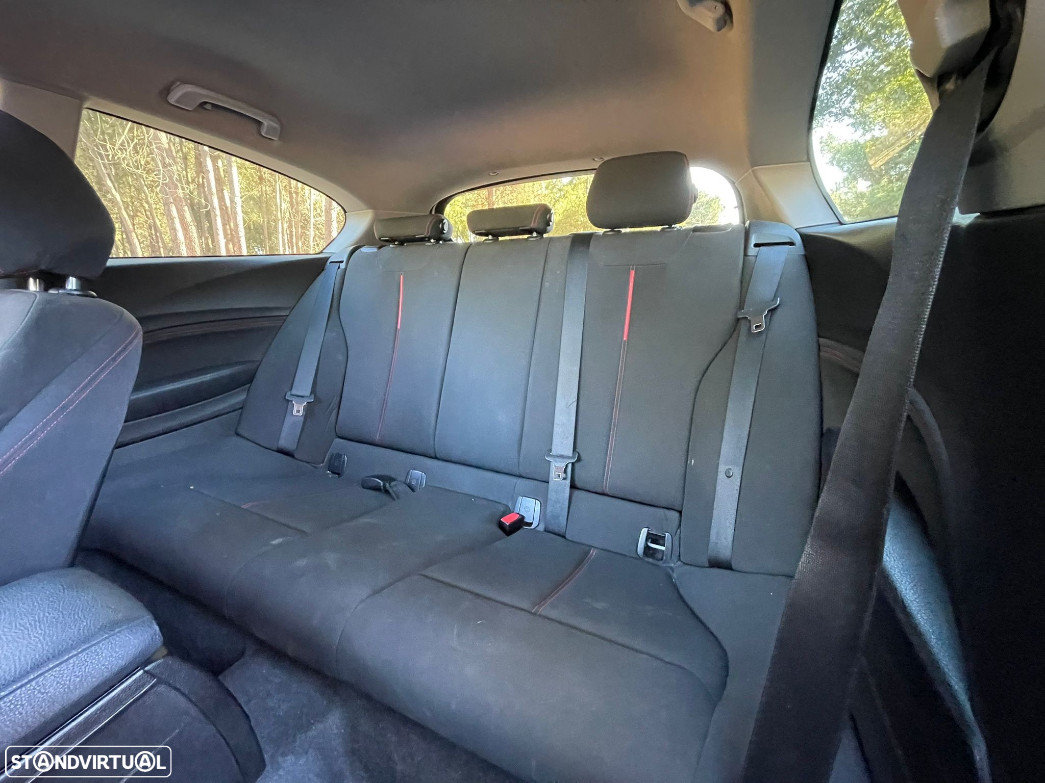 BMW 118 d Pack M - 27