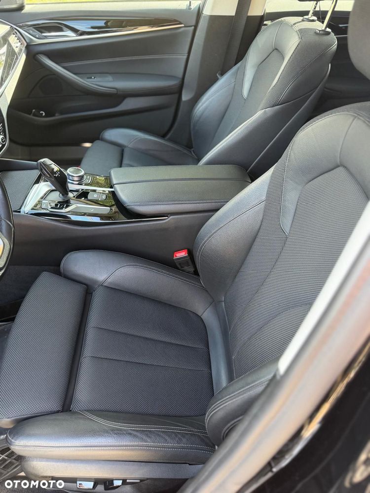 BMW Seria 5 520d xDrive - 6