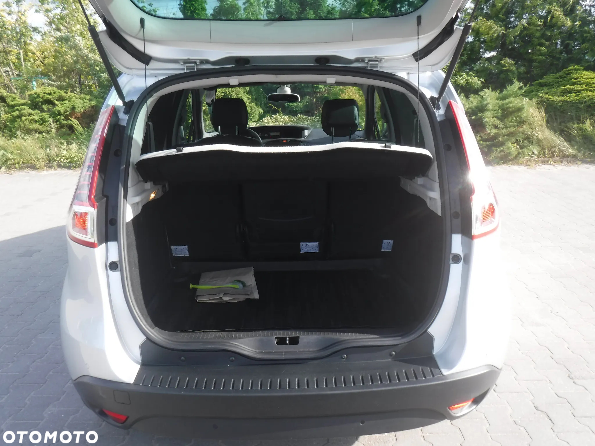 Renault Scenic 2.0 dCi Privilege - 24