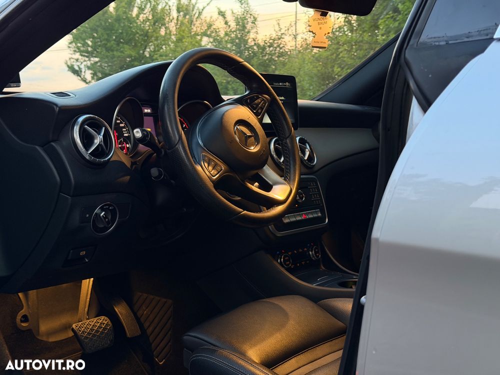 Mercedes-Benz CLA 250 4MATIC Aut. - 8