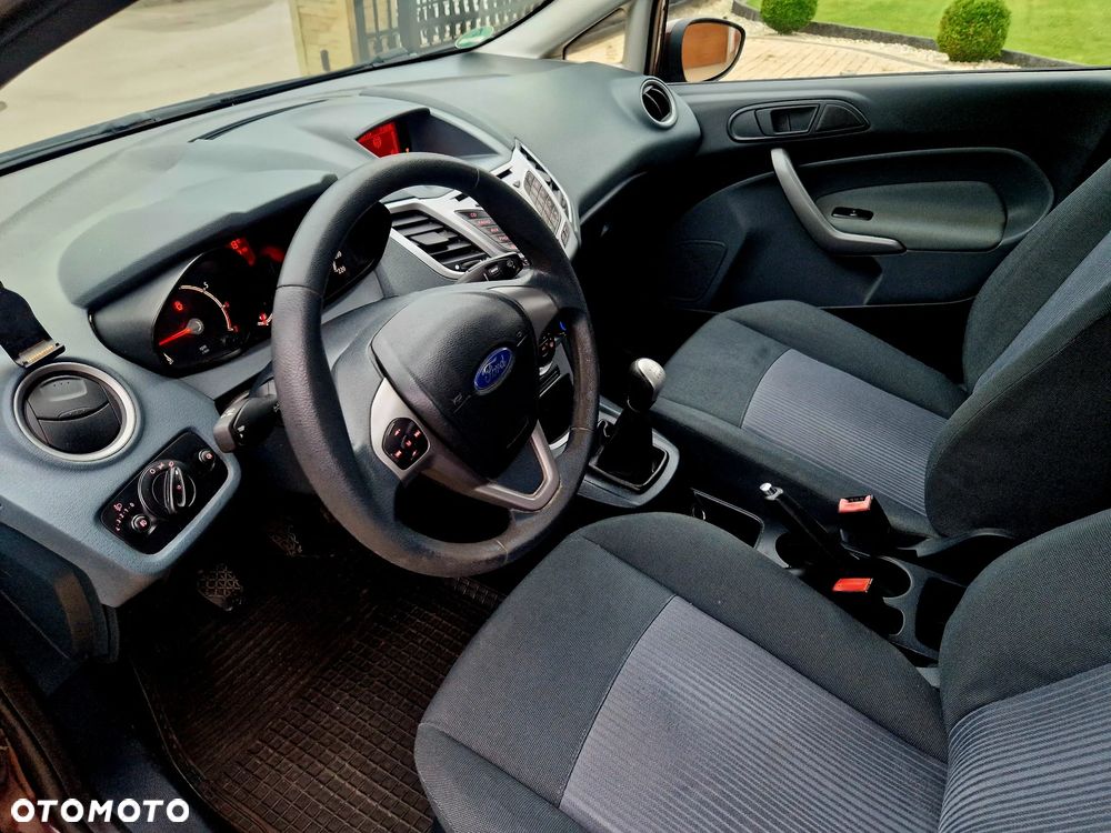 Ford Fiesta - 15