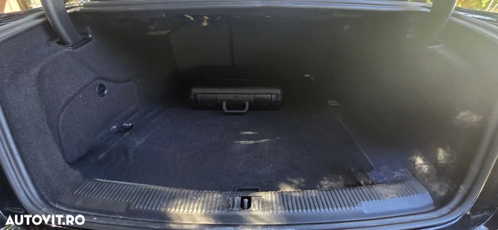 Audi A6 Avant 3.0 TDI quattro S tronic - 25