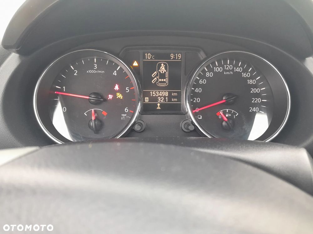 Nissan Qashqai 1.6 dCi DPF 4x4 acenta - 17