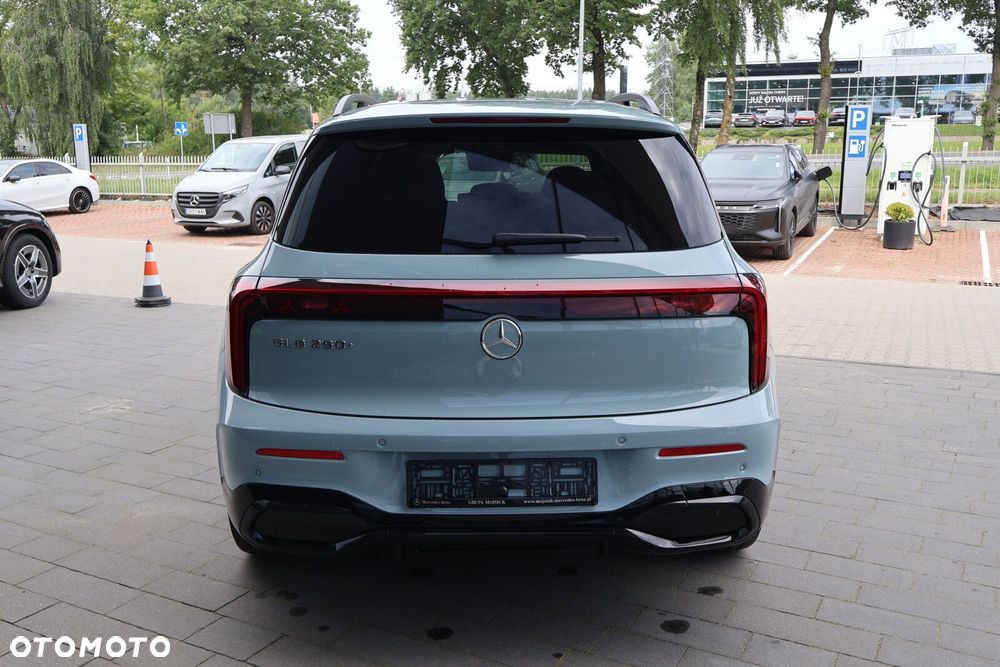 Mercedes-Benz GLB - 7