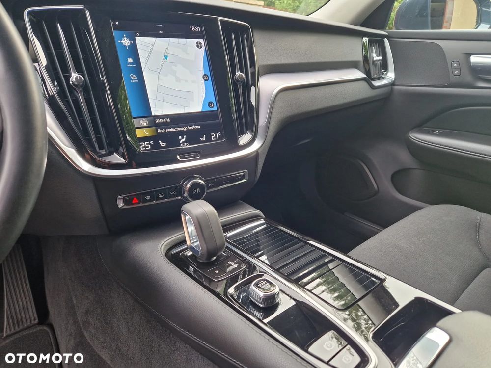 Volvo V60 T6 AWD Recharge Geartronic Inscription Expression - 24