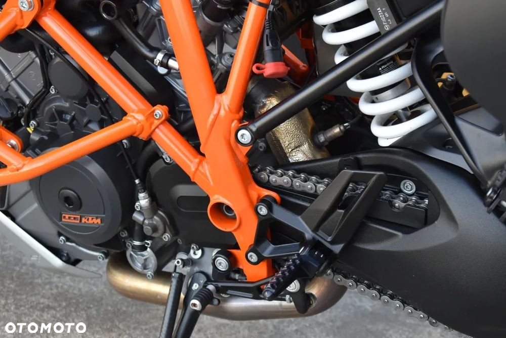 KTM Super Duke - 19