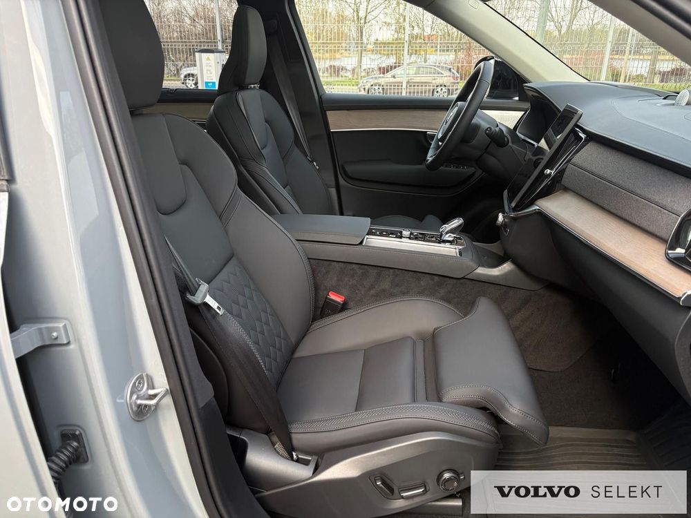 Volvo XC 90 - 21