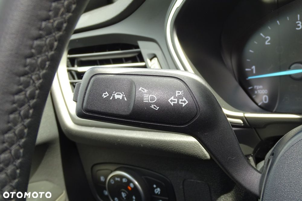 Ford Focus SW 1.5 EcoBlue S&S TITANIUM - 31