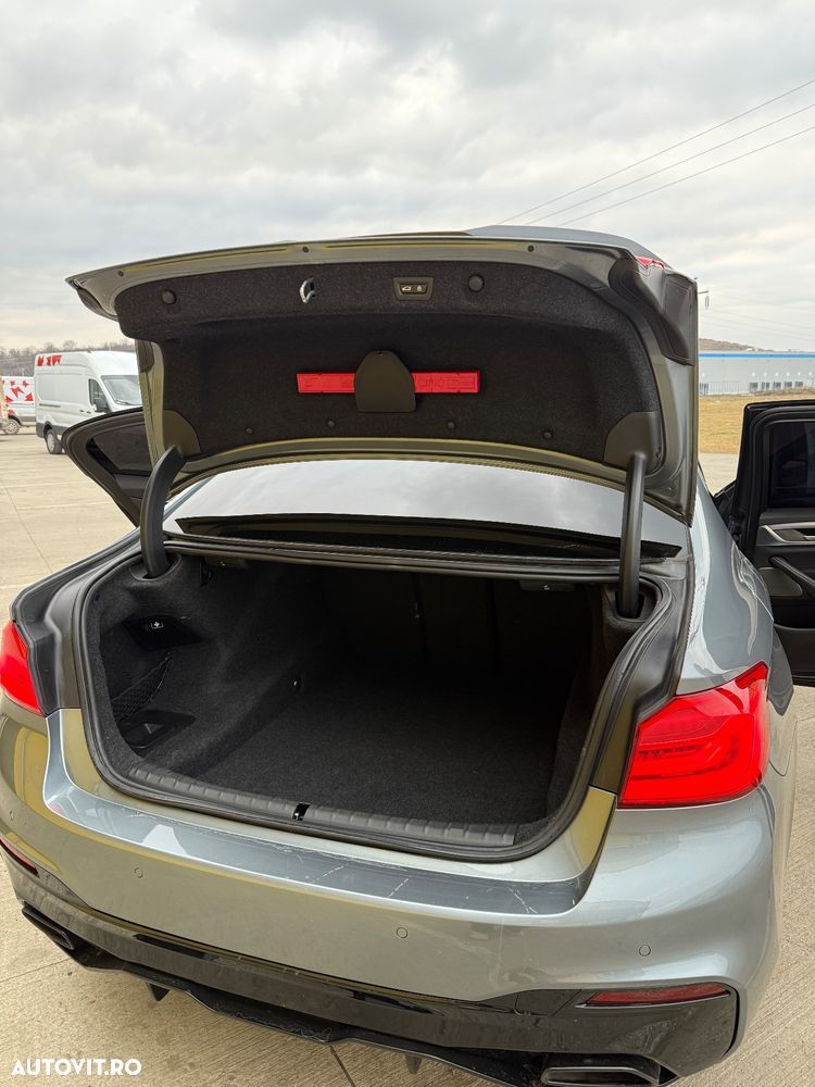 BMW Seria 5 530i xDrive AT - 14