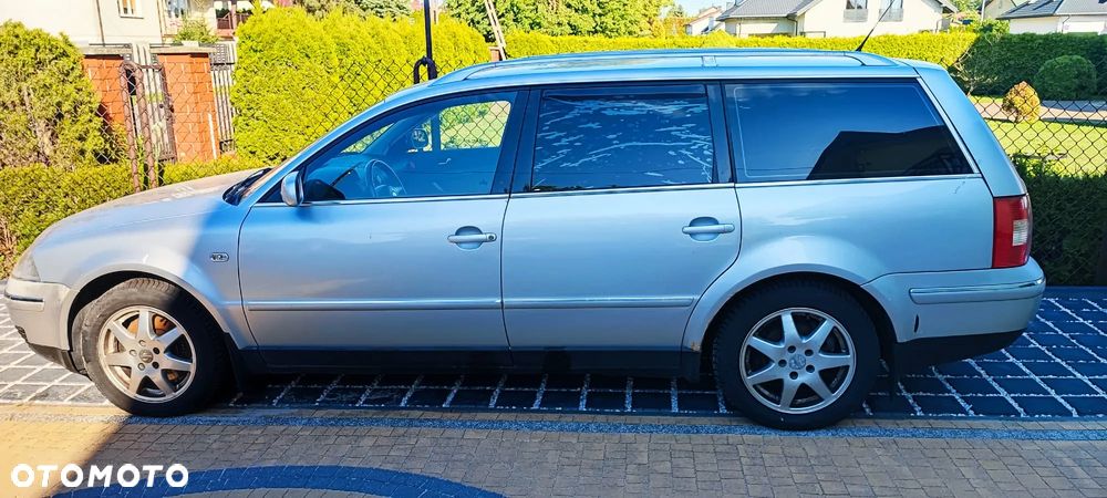 Volkswagen Passat 2.8 V6 4Mot Comfortline Tiptr - 3