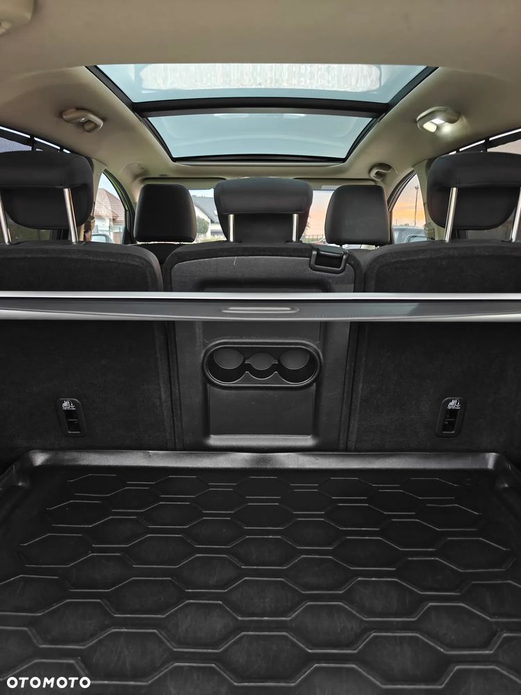 Kia Carens 1.7 CRDi 136 Dream Team Edition - 8