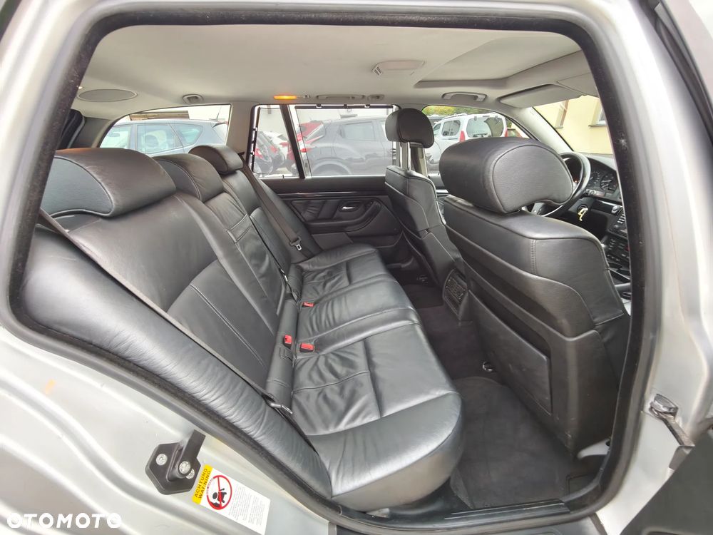 BMW Seria 5 - 18