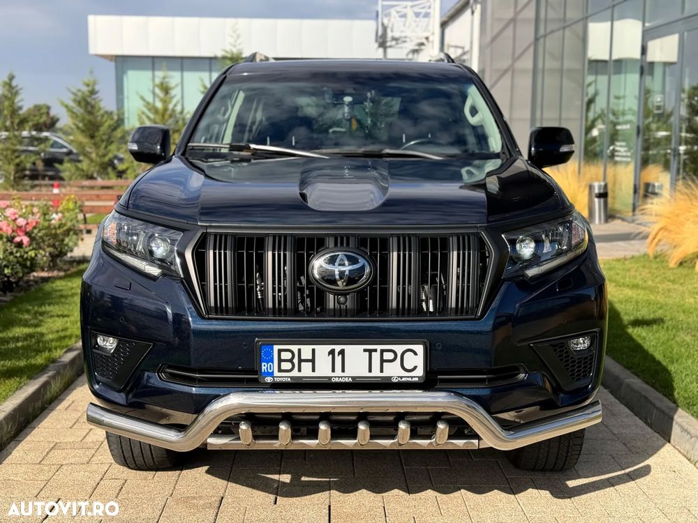 Toyota Land Cruiser 2.8l D-4D 204 CP A/T Luxury Black Matte Edition - 24