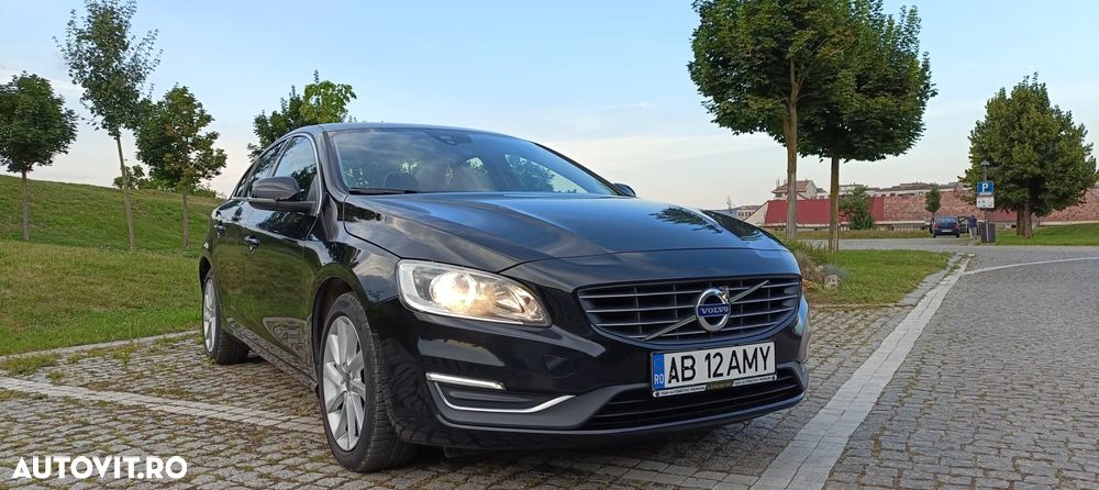 Volvo S60 D3 DRIVe Momentum - 2