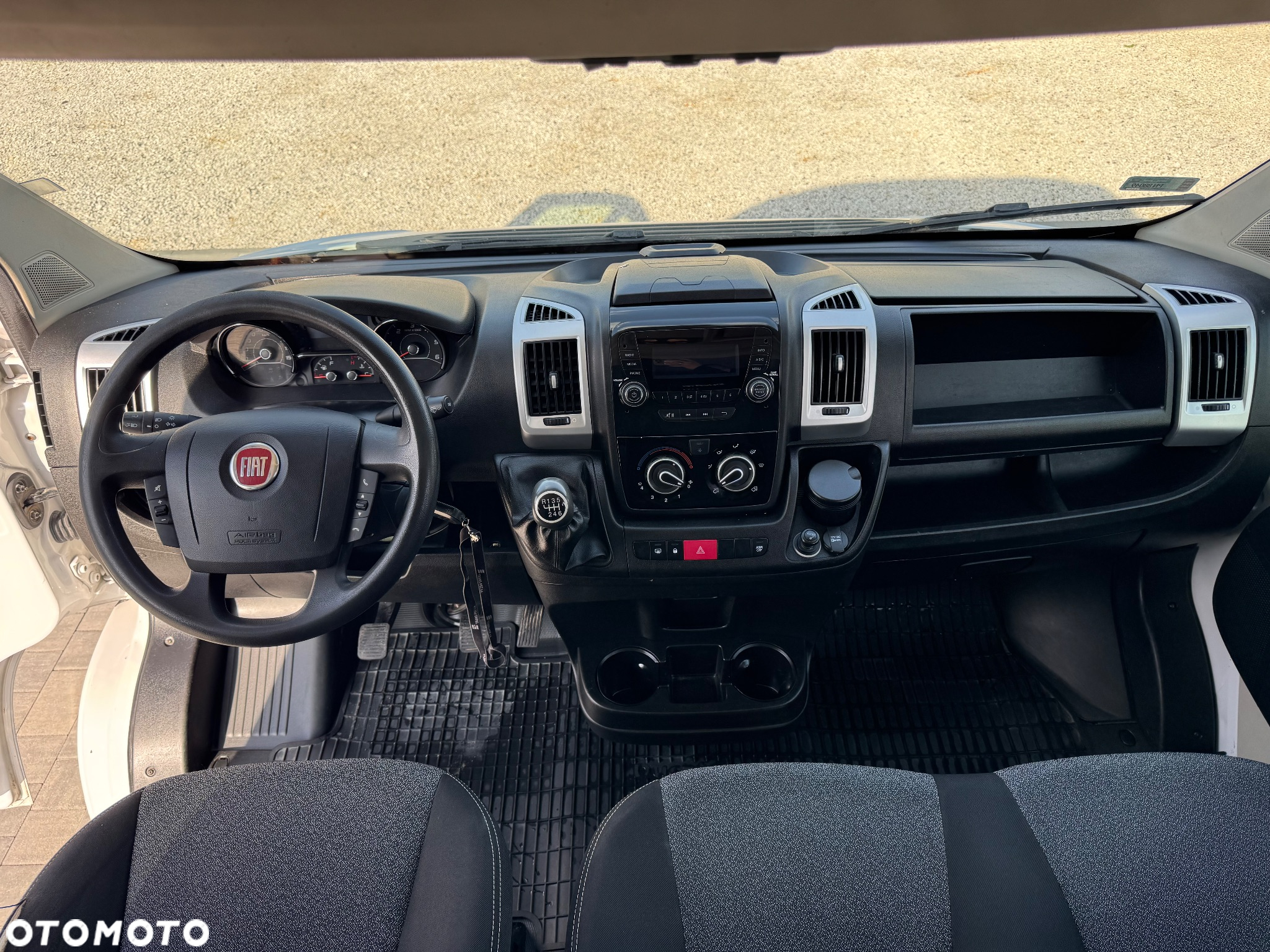 Fiat Ducato L4H2 Brygadówka 7 osób - 28