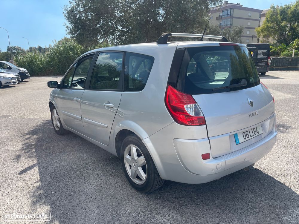 Renault Grand Scénic 1.5 dCi FAP Avantage - 4