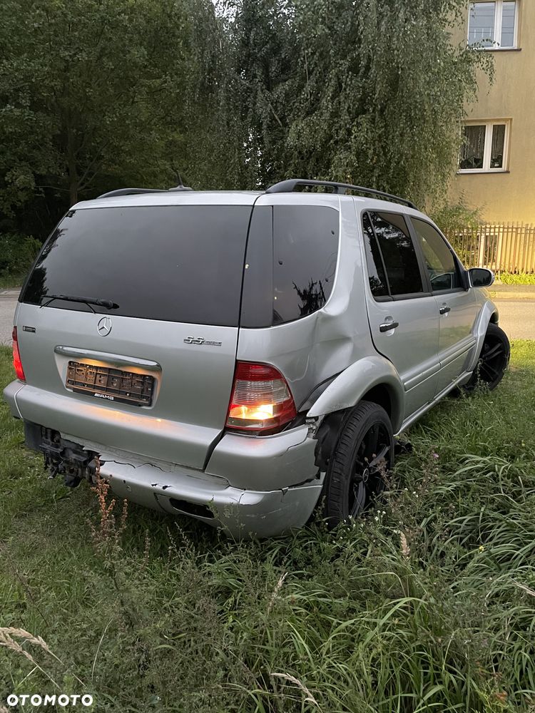 Mercedes-Benz ML 55 AMG - 3