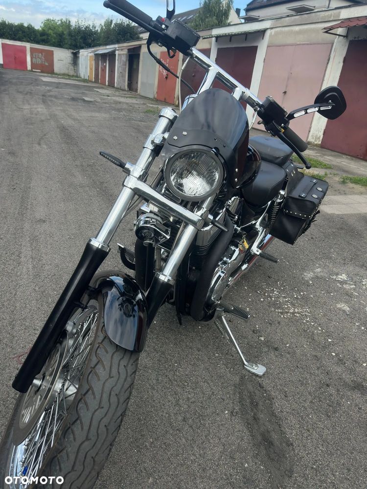 Suzuki Intruder - 1