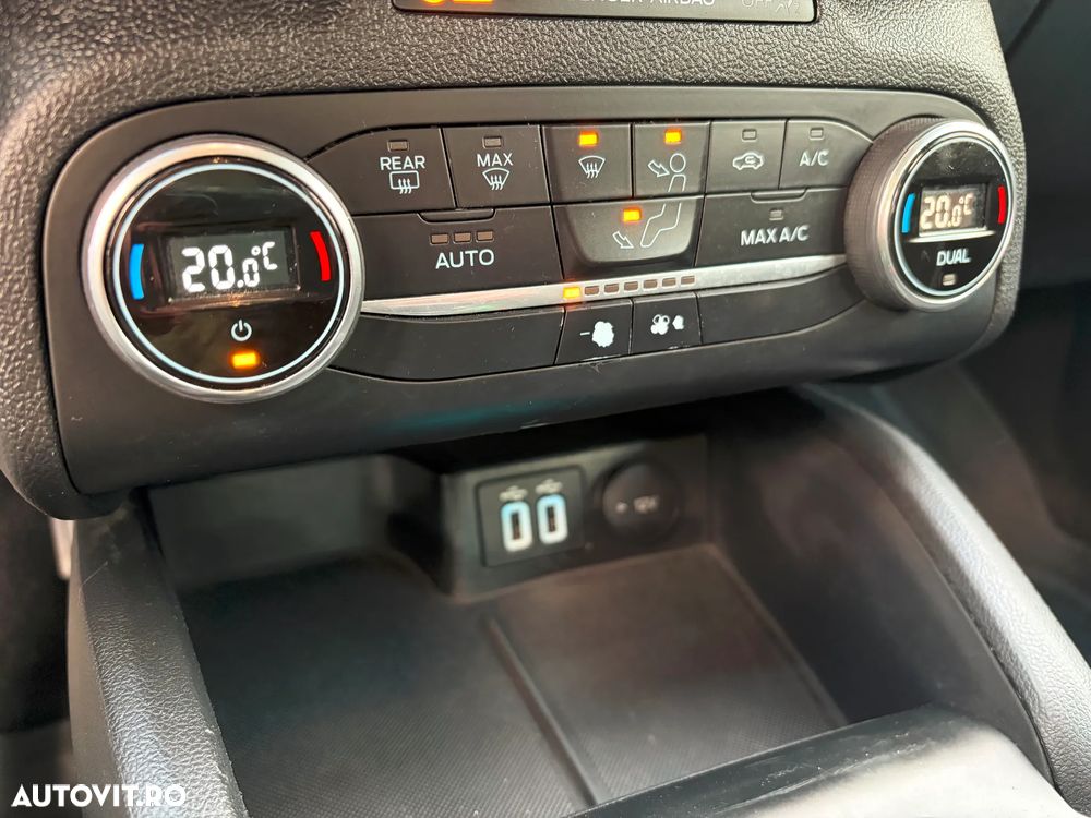 Ford Focus 1.0 EcoBoost Connected - 19