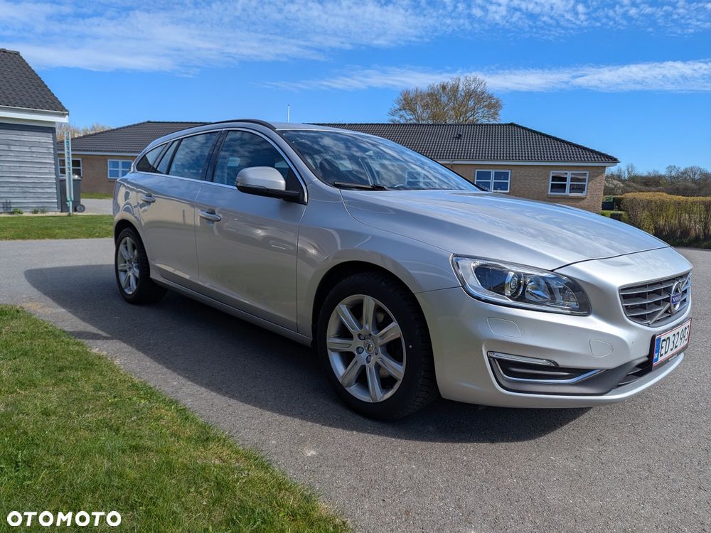 Volvo V60 D3 Momentum - 1