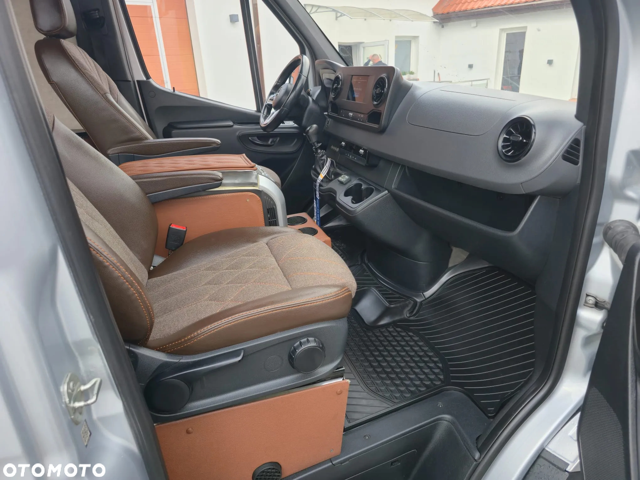 Mercedes-Benz Sprinter 317 CDI 907.235 - 11